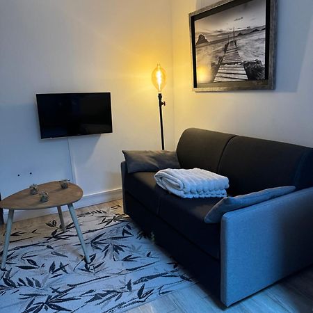 Appartement Cosy Face A La Basilique Saint Remi Reims Esterno foto